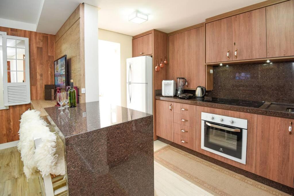 Apartamento Completo No Coracao De Грамаду Екстериор снимка